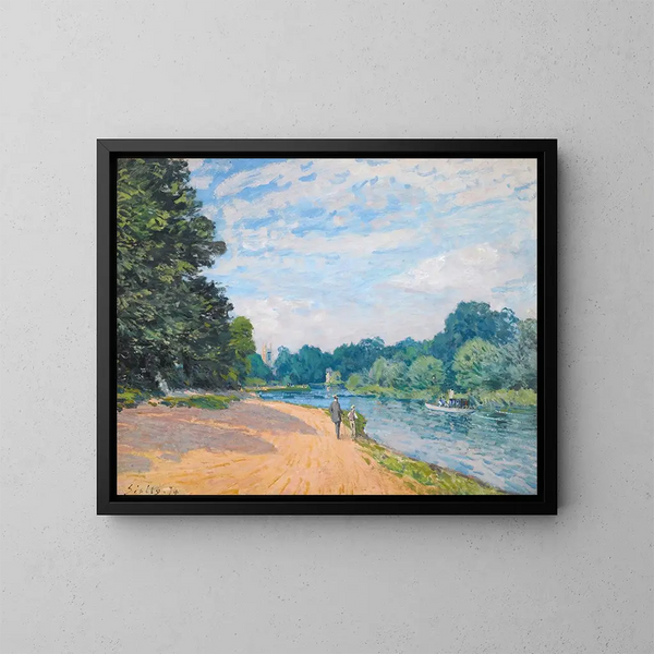 La Tamise med Hampton Kirke - Alfred Sisley — indrammet kunstværk på væggen