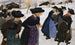 Lausanne Filles allant à la messe - Ernest Bieler — visning af kunstværket