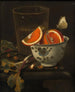 Appelsin i porcelænsskål og hasselnødder af Martinus Nellius — appelsin, hasselnødder og hvid sommerfugl