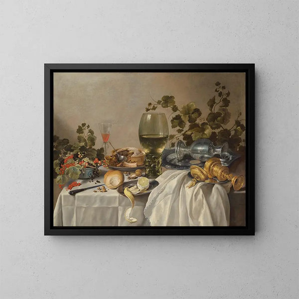 Lille morgenmad eller sølvtøj og glas på et dækket bord med vinranker, frugt og bagværk - Pieter Claesz — indrammet kunstværk på væggen