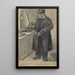 Mand, der rækker en støvle - Vincent van Gogh — indrammet kunstværk på væggen