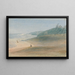 Maurice-maleri, en barn der ser på sin mor, der går ved havet, antaget Mme Chamberlayne og et af hendes børn - William John Chamberlayne — indrammet kunstværk på væggen