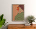 Art nouveau-plakat – L’Heure du silence – Henri Meunier, indrammet over en trækommode mellem planter.
