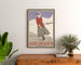 Vintage Schweiz-plakat – Adelboden – Carlo Pellegrini, 1905, indrammet over en trækommode mellem planter.