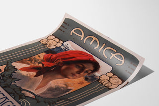 Vintageplakat Amica, opera, vist på et buet ark, perspektivvisning.