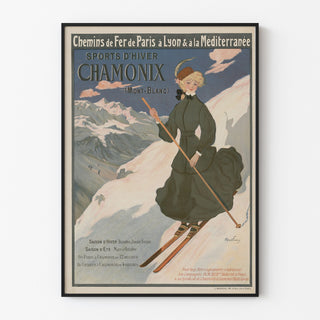 Vintageplakat Chamonix, vintersport PLM, vist i en tynd ramme på en lys væg.