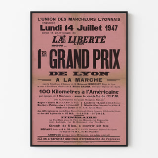Vintage-plakat Grand Prix de Lyon, marche, vist i en tynd ramme på en lys væg.