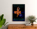 Vintage plakat La Revue illustrée, indrammet over en trækonsol mellem planter.