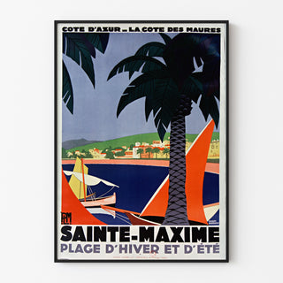Vintage plakat Sainte-Maxime, côte des Maures, vist i en smal ramme på en lys væg.