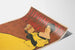 Vintage plakat Lippincott's oktober med kvinde i gul kjole