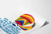 Dekorativ plakat Sail Thy Best Ship of Democracy med farverig luftballon