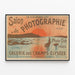 Plakat vintage Fotografisalon 1897 Galerie des Champs-Élysées — indrammet kunstværk på væggen